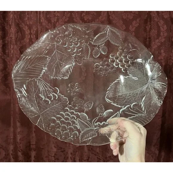 Mikasa Dining Studio Nova By Mikasa Crystal Berries Large Oval - Main Image